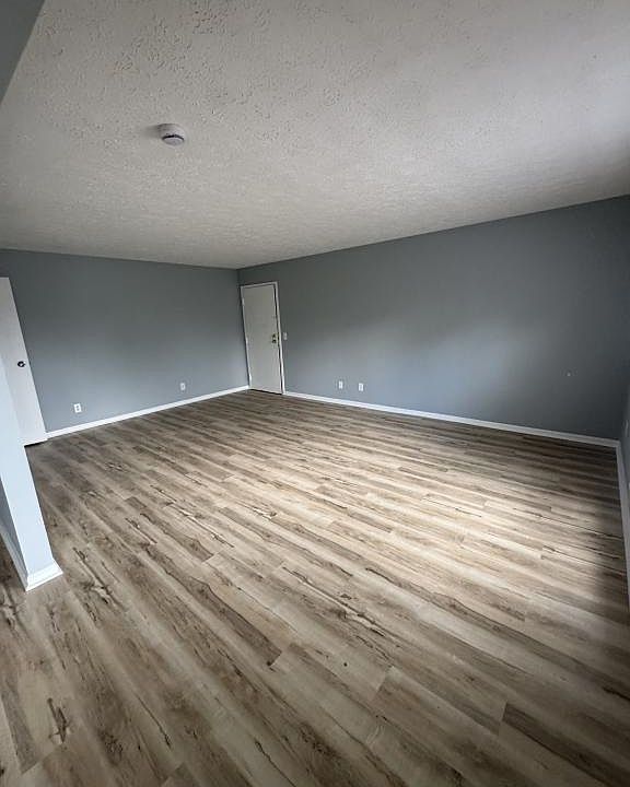 1st image of 8380 Cottonwood Dr