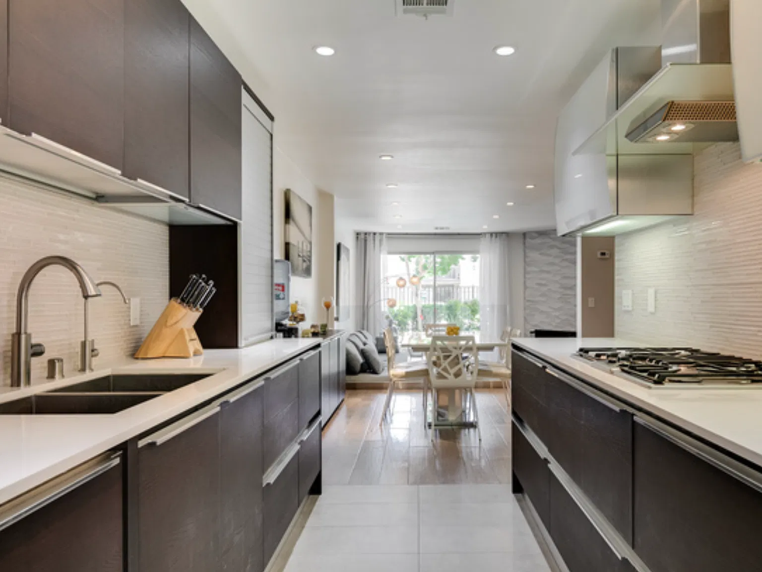 2 bed, 1265 sqft, $3,700 — Photo 2