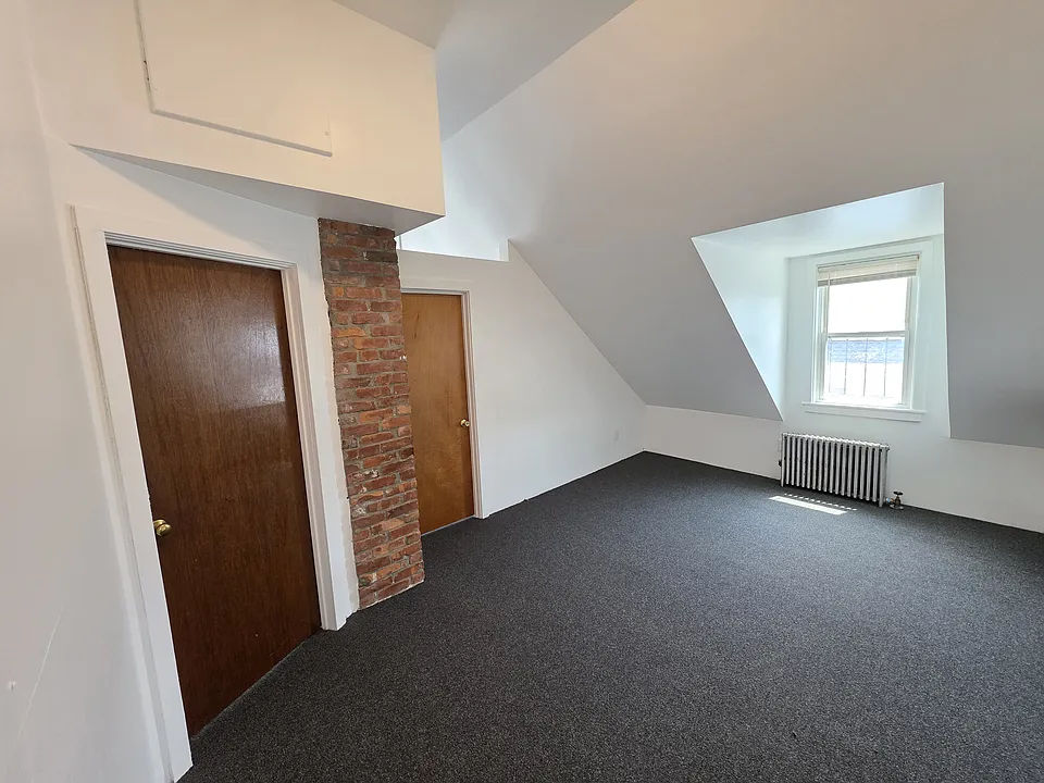 Building Photo 5
