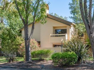 108 Woodlake Dr, Santa Rosa, CA 95405