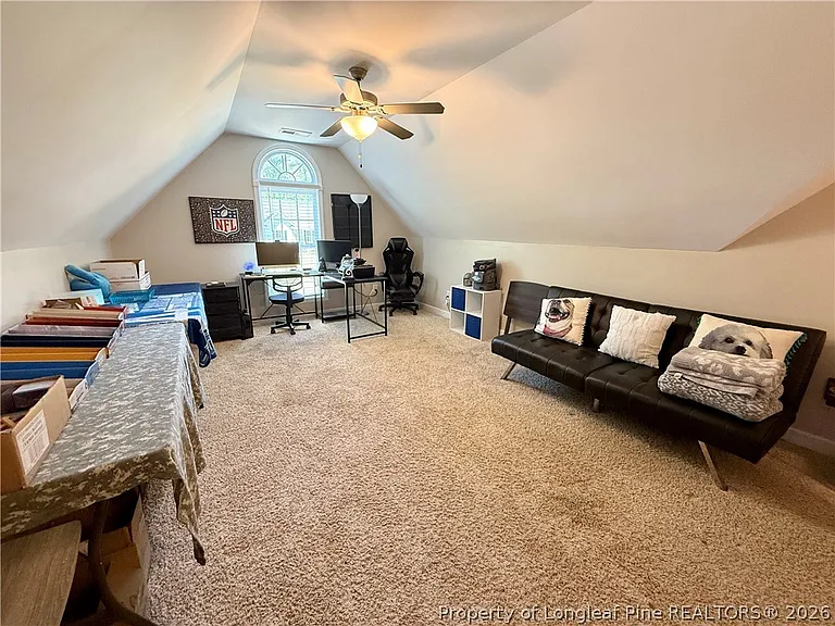 275 Maplewood Dr — Photo 18