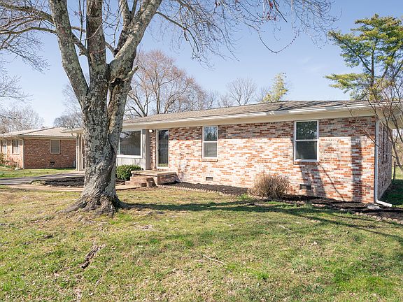 3rd image of 7147 Robin Ln