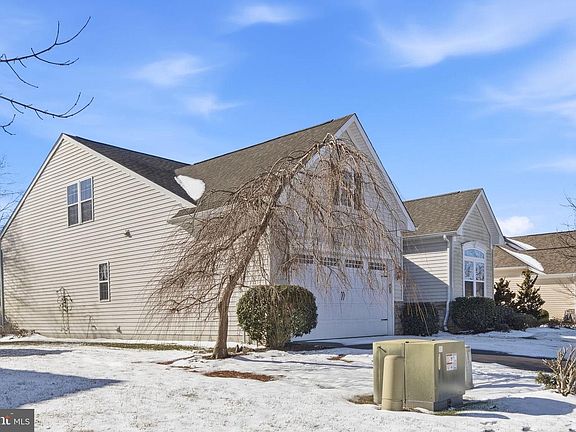4th image of 43 Fairway Dr