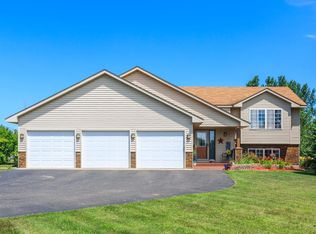 40625 Finley Rd, North Branch, MN 55056