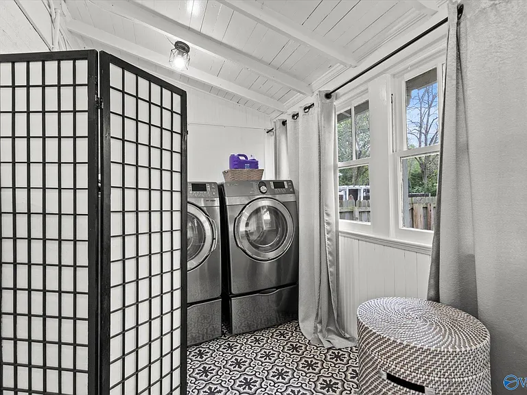 603 Prospect Dr SE — Photo 22