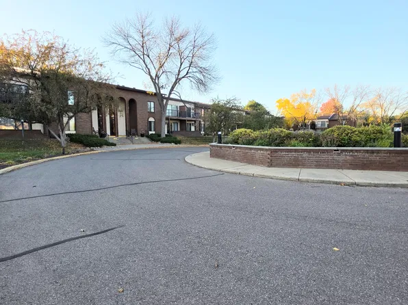 7320 York Ave S APT 207, Edina, MN 55435