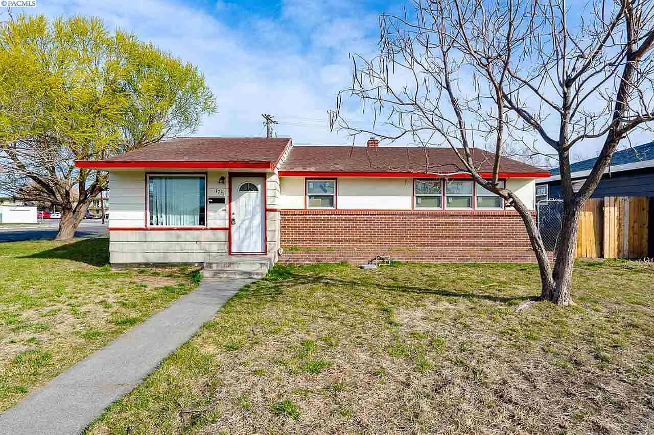 1731 W Brown St photo 1