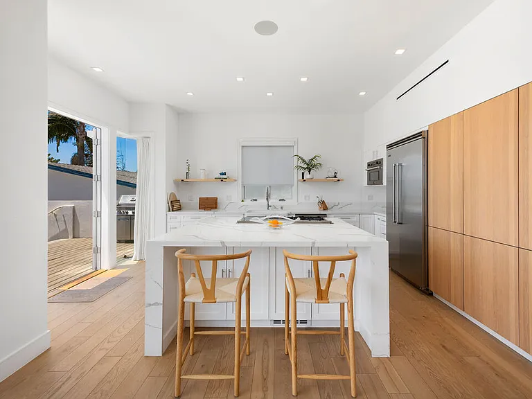 25157 Malibu Rd — Photo 9