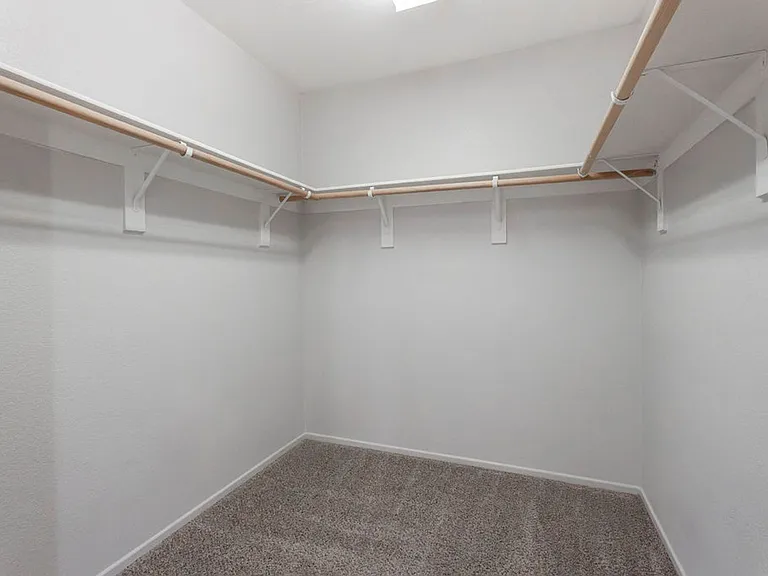 5531 Doubleday St — Photo 40