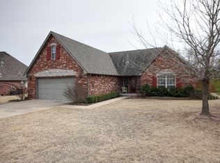 8030 Tims Ln, Claremore, OK 74019