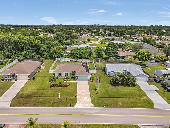 2nd image of 2073 SE Berkshire Boulevard
