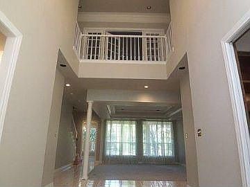 4th image of 605 Sonterra Blvd