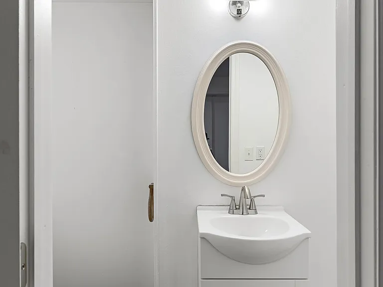 321 Spring St #9 — Photo 27