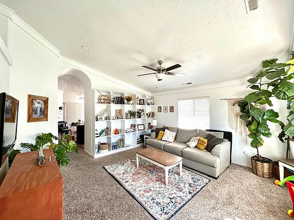 2nd image of 710 S Indian Hills Dr