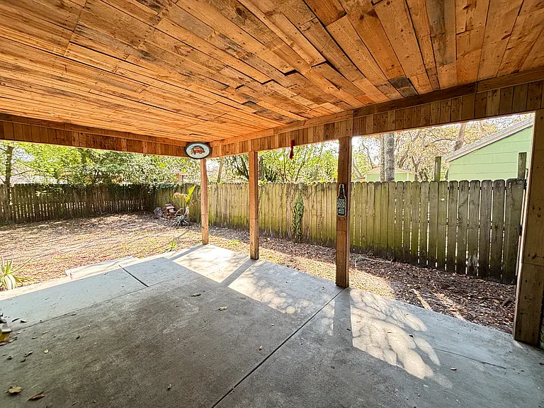 10113 N 10th St — Photo 20