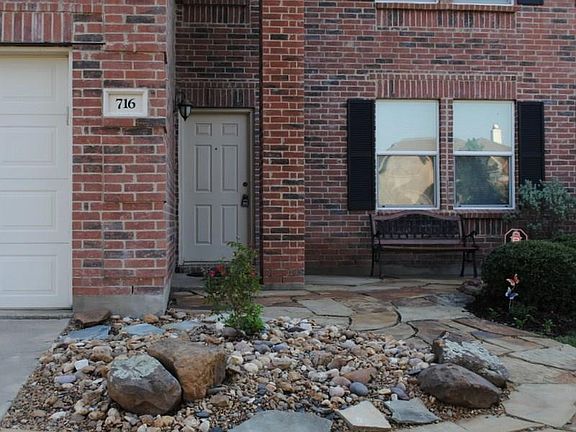 3rd image of 716 Gallant Ct