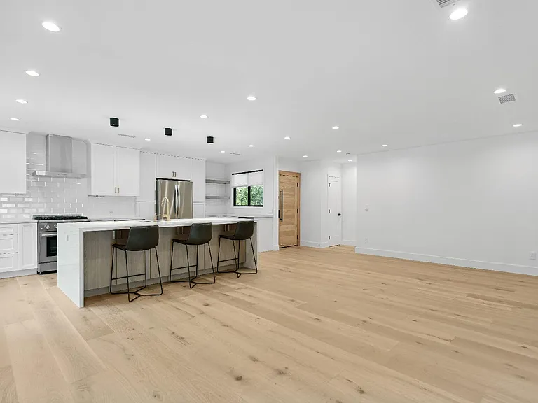 13355 Debby St — Photo 8
