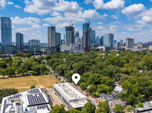 49 Navasota St #214, Austin, TX 78702