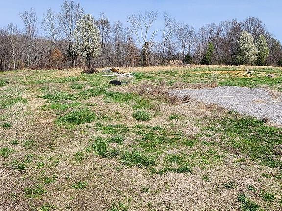 3rd image of 639 Houston Fielder Rd