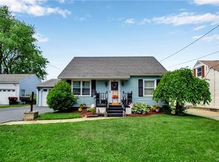 69 6th Ave, Lancaster, NY 14086
