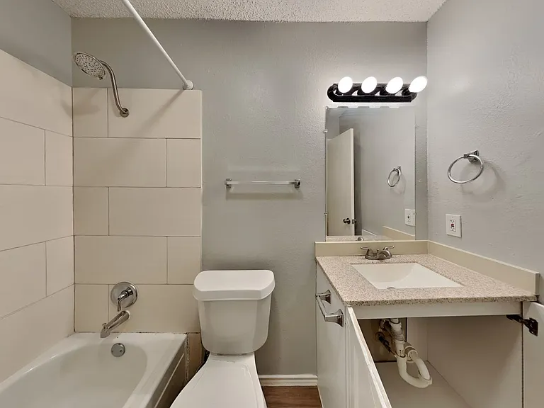 6204 Kelly Elliott Rd — Photo 8