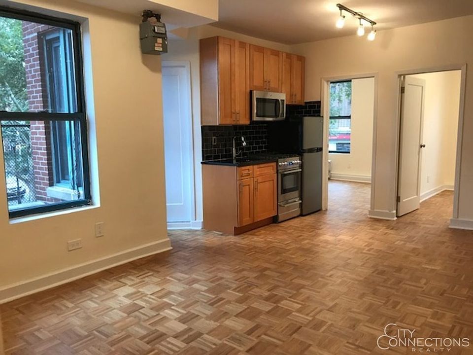 1st image of 260 6th Ave APT 8