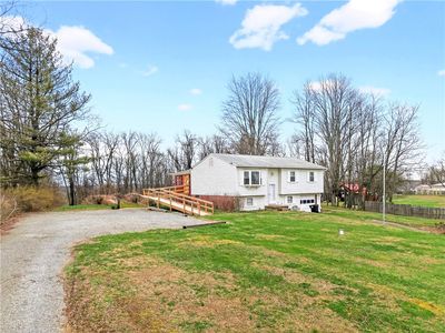 782 Foxwood Rd, New Galilee, PA, 16141
