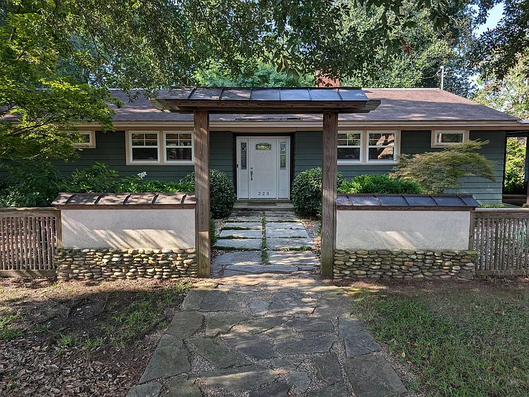 223 Edgefield Ave NW — Photo 27