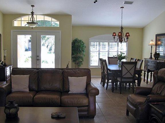 2nd image of 787 Bridle Oaks Dr