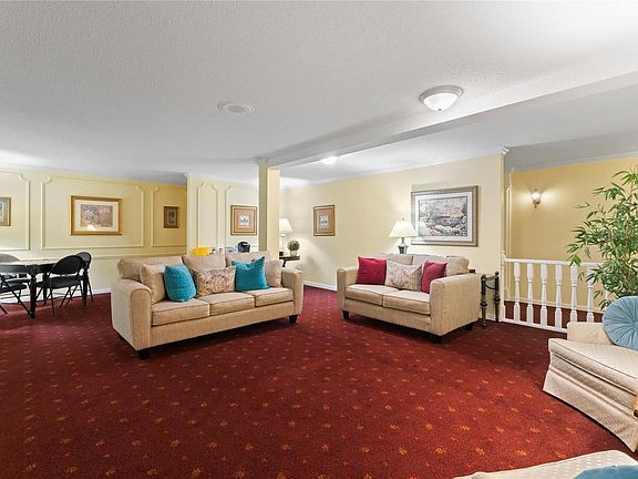 3rd image of 1521 Hedgeford Dr APT 13