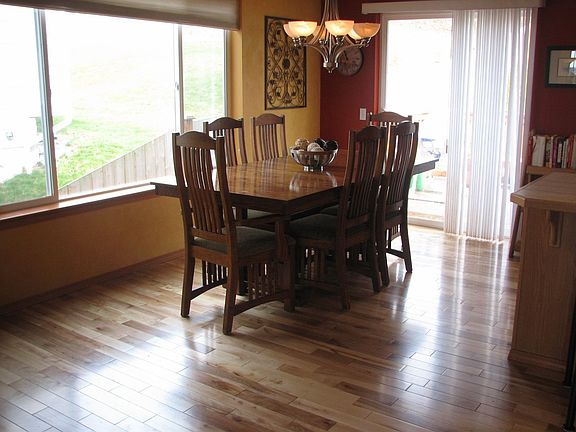 dining with slider to back yard