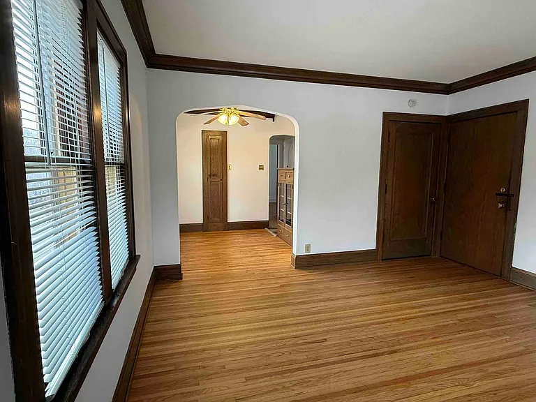 3654 Bryant — Photo 10