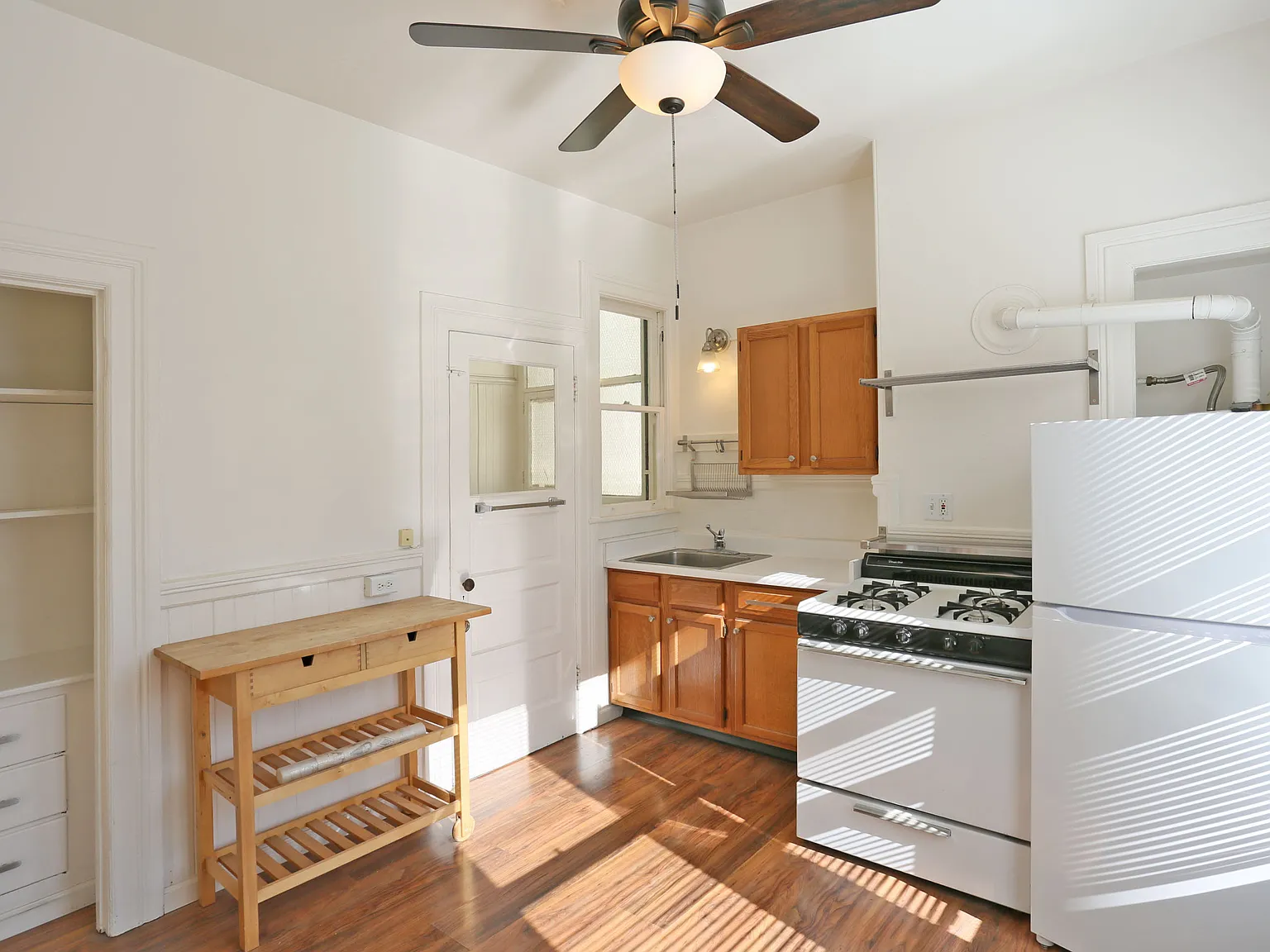 2 bed, $3,495 — Photo 4