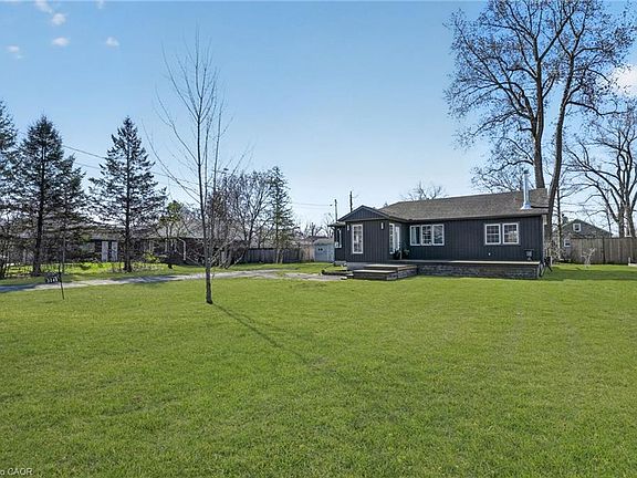 4th image of 3149 Jewell Ave