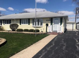 4642 W 89th St, Oak Lawn, IL