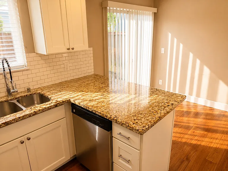 5545 SE 85th Ave — Photo 7