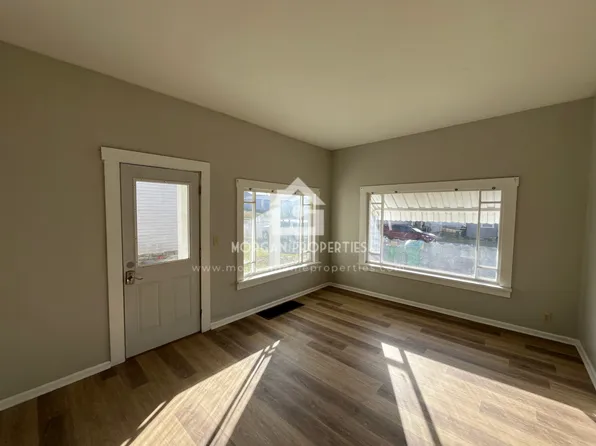 206 N 17th St, New Castle, IN 47362