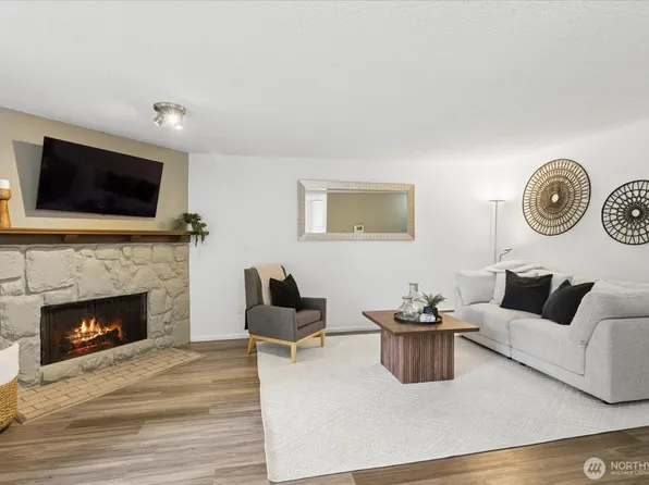 12742 NE 116th Lane #J23, Kirkland, WA 98034
