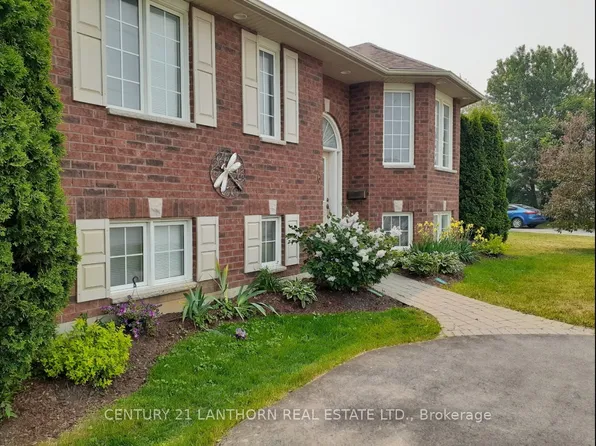 6 Chisholm Sq, Belleville, ON K8N 5Z4