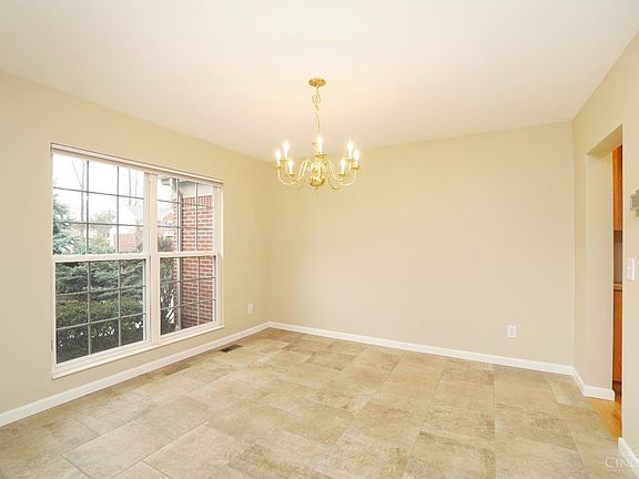 5th image of 1742 Hunters Wood Ct