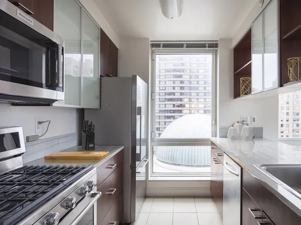 215 East 96th Street image 3 of 17