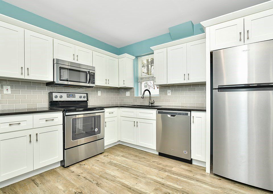 1st image of 82 Chestnut St #1