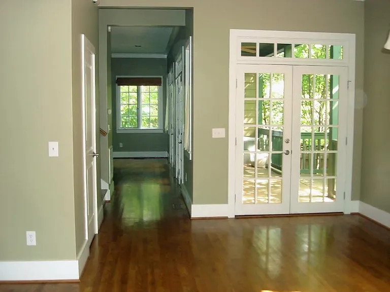 67 Hawthorn St — Photo 3