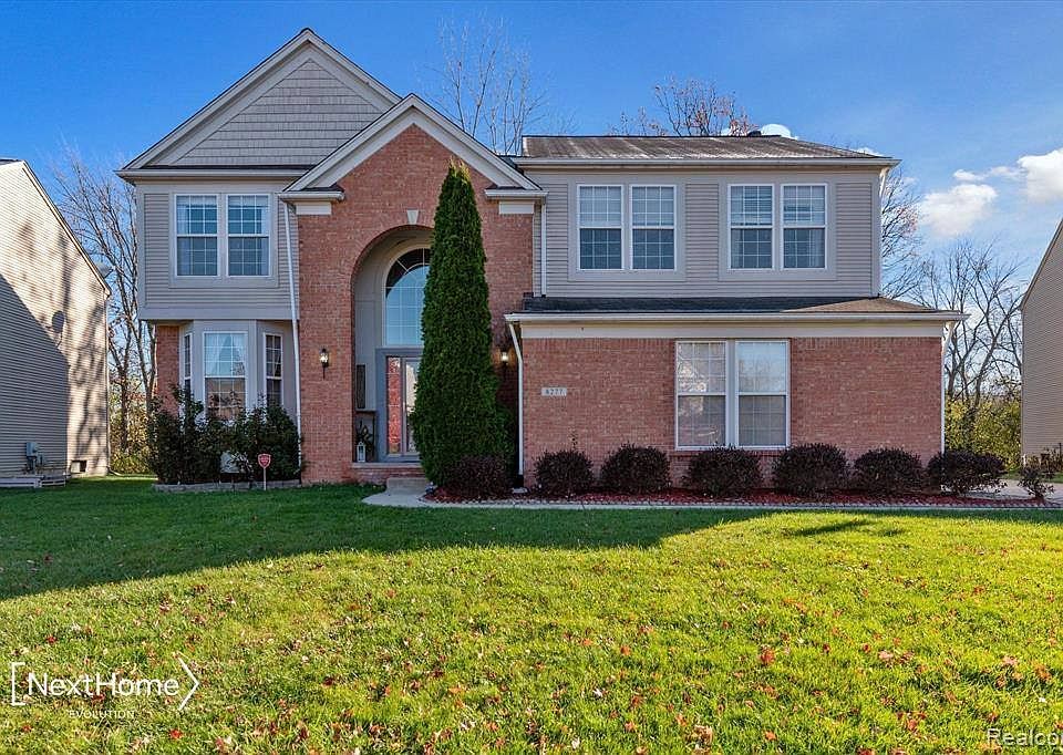 1st image of 8277 E Blue Jay Dr