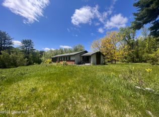 521 Middleline Rd, Ballston Spa, NY 12020