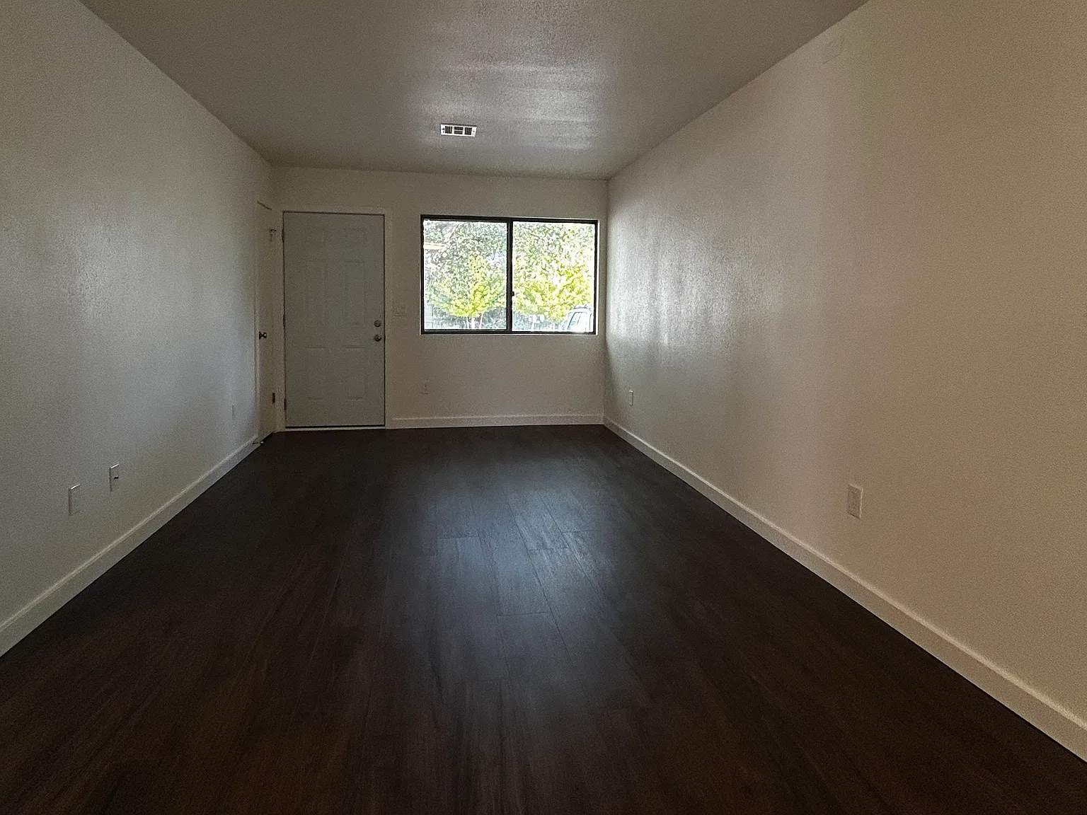 2 bed, 700 sqft, $1,550 — Photo 4