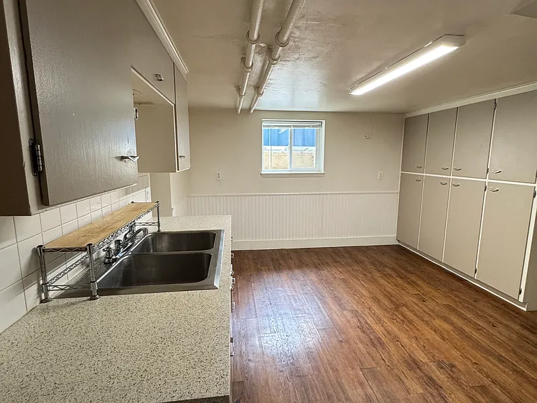 516 S Meldrum St #5 — Photo 9