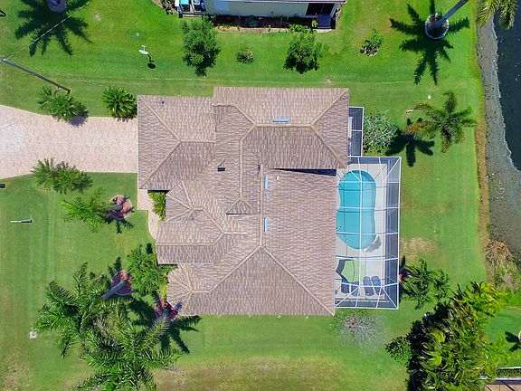 5th image of 5408 SW 26th Ct