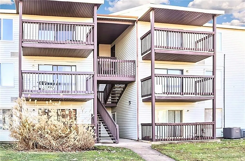 65 Wells Court - 65 — Photo 1