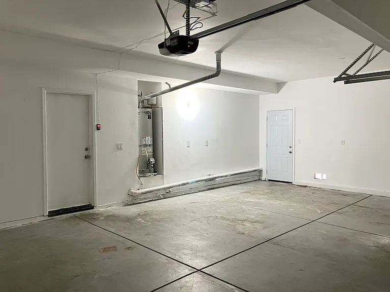 6785 Goldy St — Photo 35